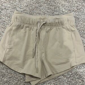 LULULEMON NEVER WORN inner glow high rise